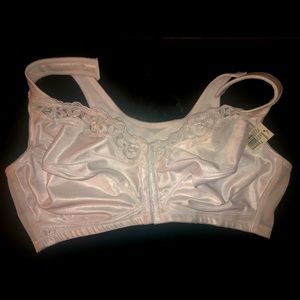 Serenada Wireless Front Closure Bra 44F